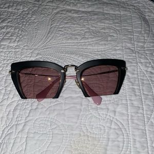Miu Miu Sunglasses Black Frame